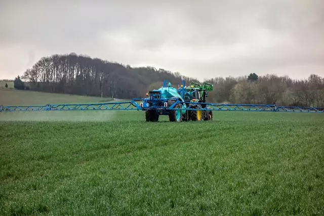 Foto Maquinaria Esparciadora Fertilizantes ModoAgro
